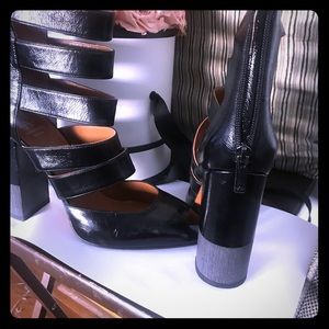 2 1/2 inch strapped heels